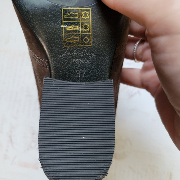 Lola Cruz pony hair brown booties - Picture 5 of 8